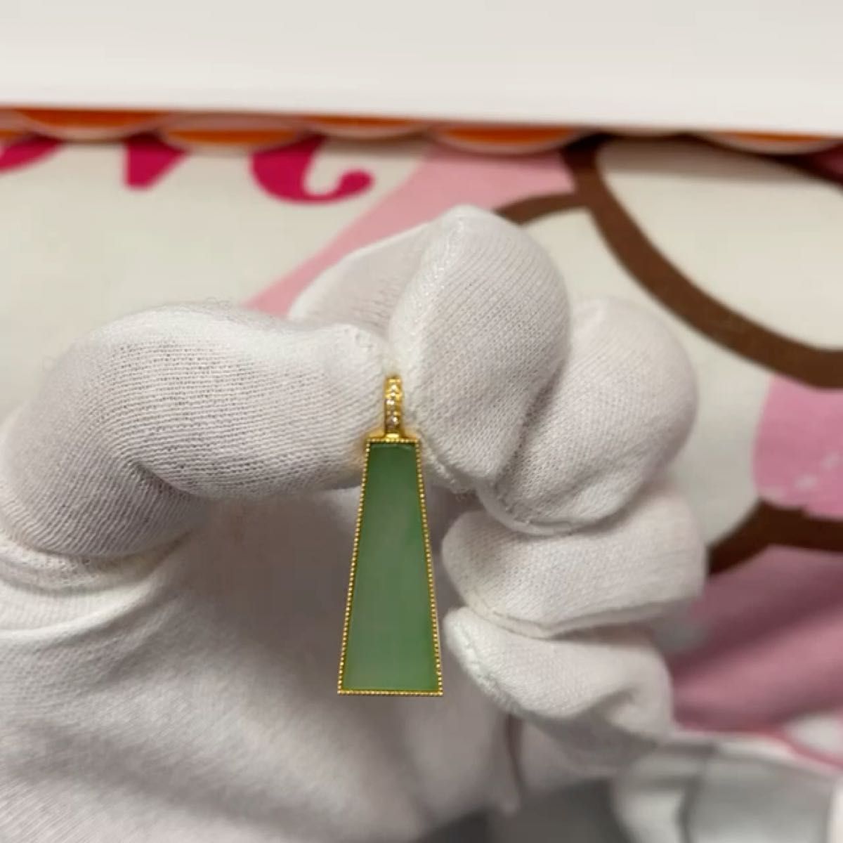 最終価格^ - ^ 翡翠 ヒスイ トップ ダイヤモンド 18K 鑑別書付き 高品質 ②