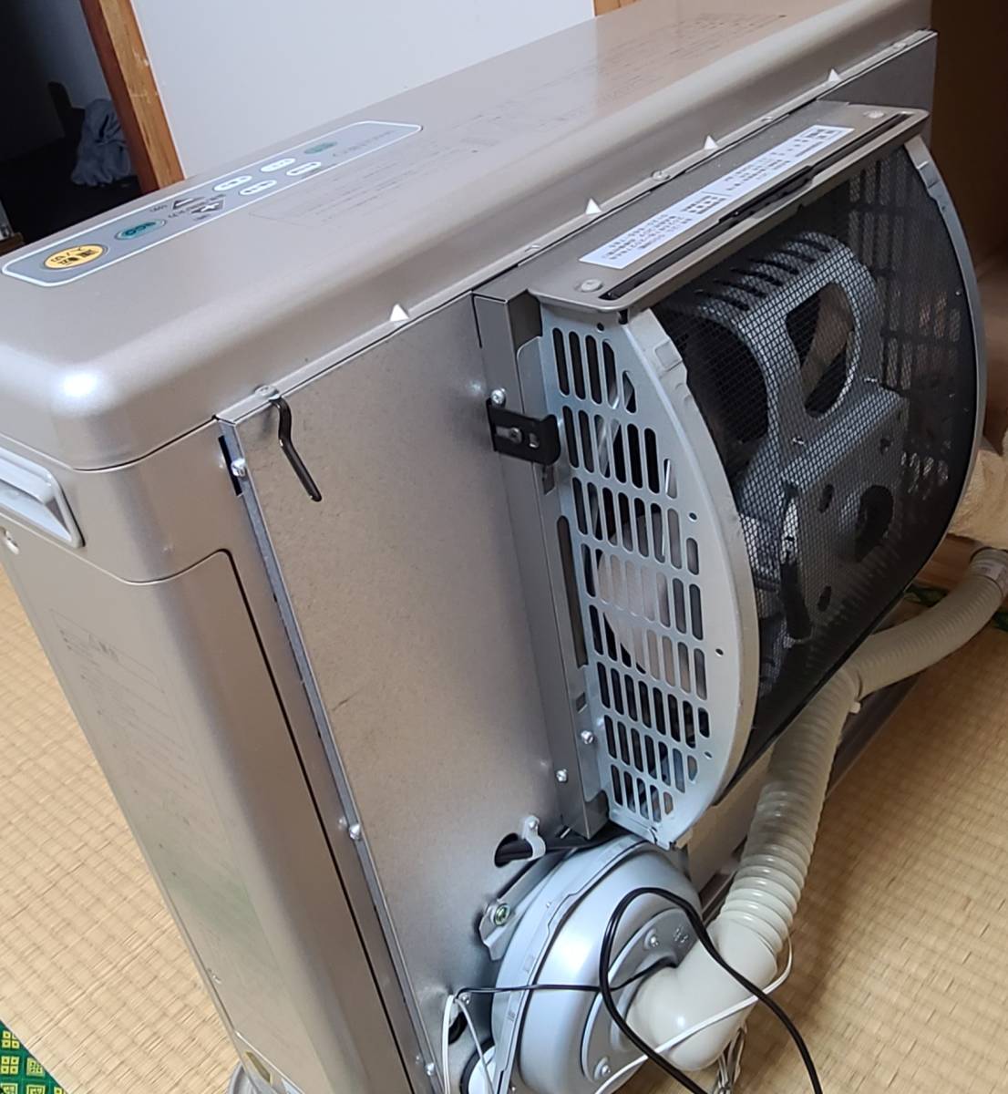 コロナ FFストーブ FF式輻射 型式FF-SG6818K ストーブ