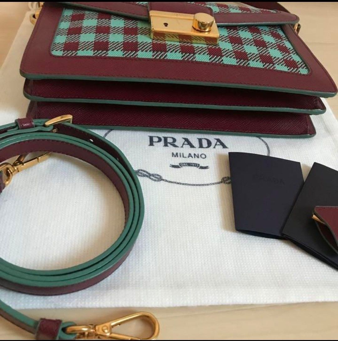 超希少】紗栄子さん愛用 PRADA ギンガムチェック 2wayバッグ 超希少】紗栄子さん愛用 PRADA ギンガムチェック 2wayバッグ