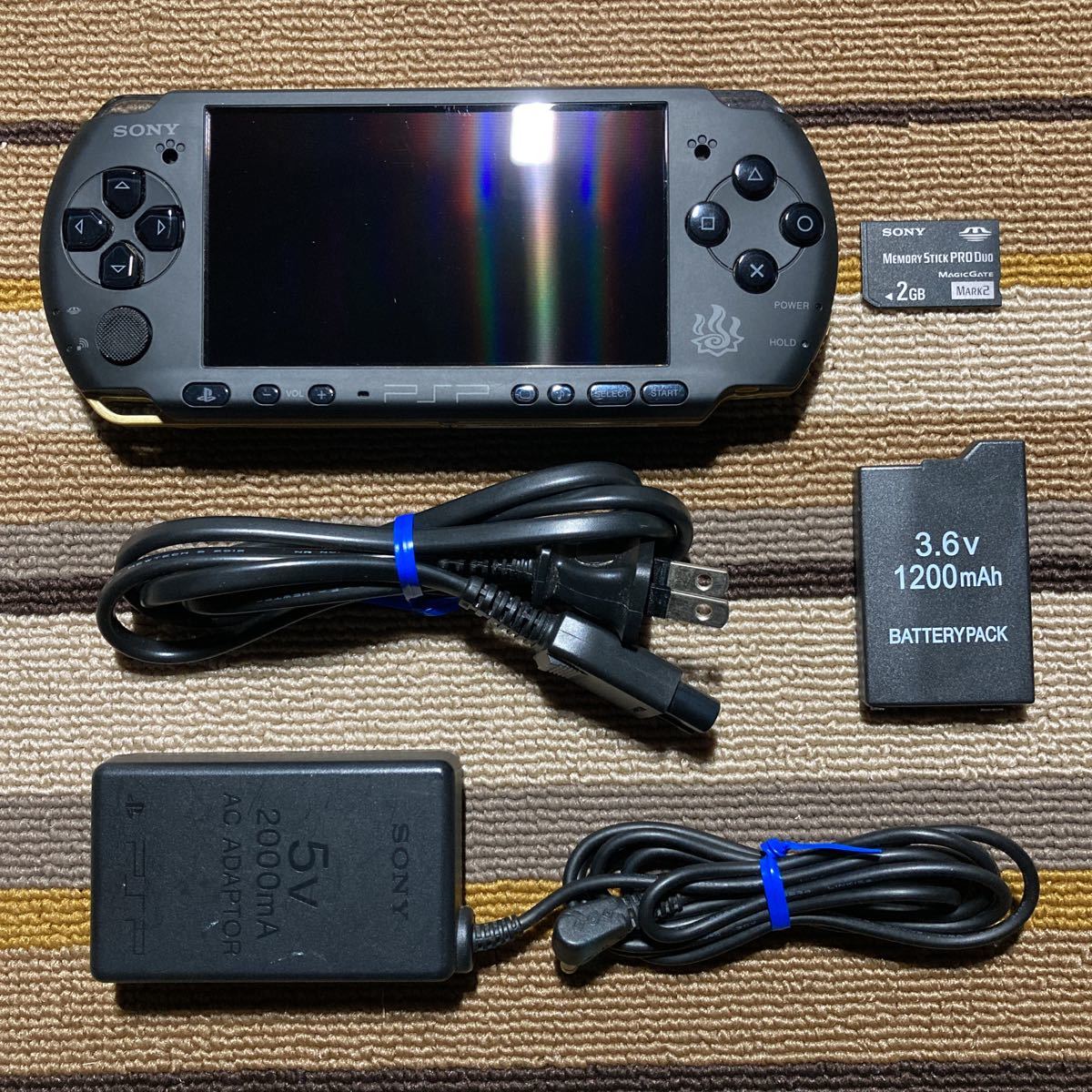 極美品 PSP 3000 本体 ハンターズモデル 動作良好品 すぐに遊べる