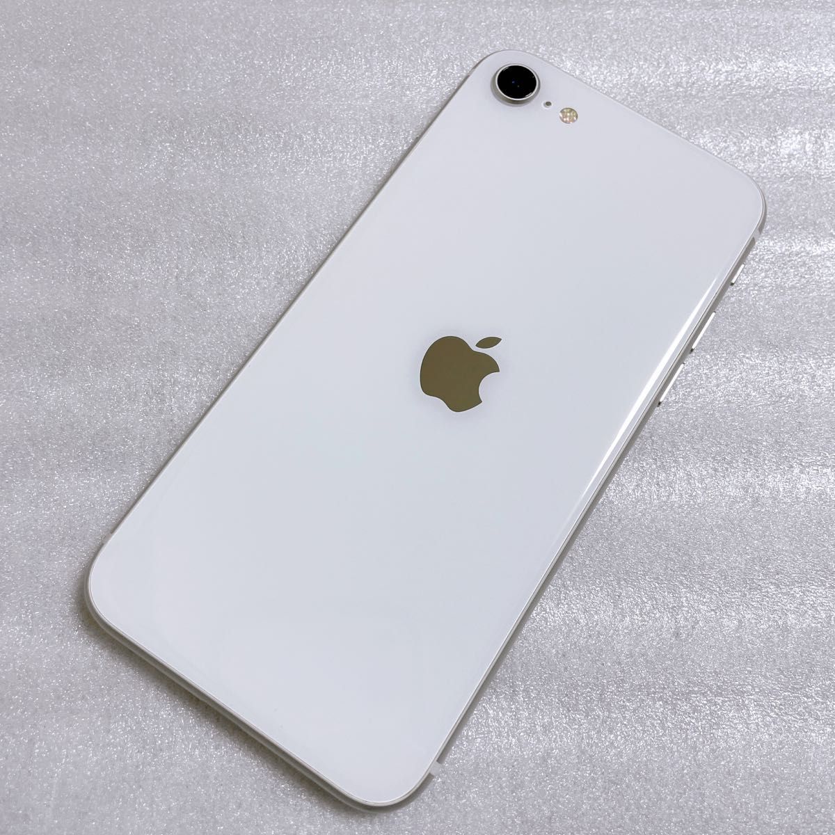 Apple iPhone SE2 第2世代 64GB MX9T2J/A ホワイト おまけ付き Apple iPhone SE2 第2世代 64GB MX9T2J/A ホワイト おまけ付き