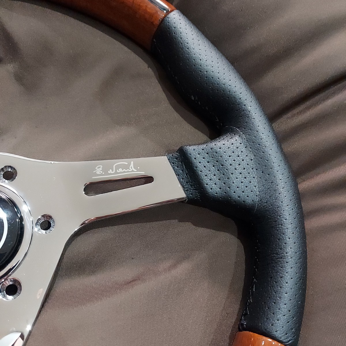 クーポン廉価 新品即納 ウッドステアリング デコトラ エルフ