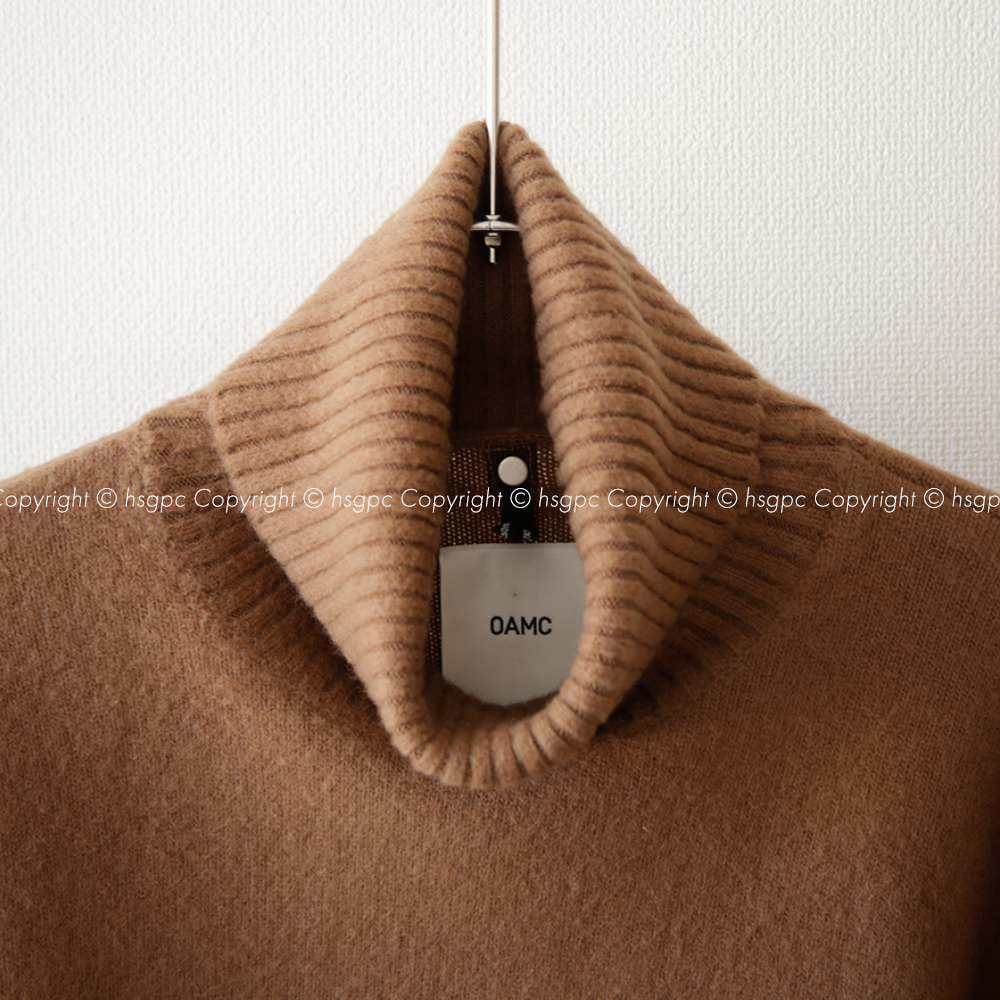 新品  バック ロゴ ウィスラー タートルネック オーバーサイズ ニット セーター オーエーエムシー ジルサンダー