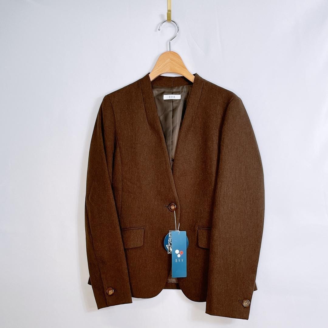 華麗 茶色 ジャケット アーヴェヴェ タグ付き 未使用品 ブラウン XS