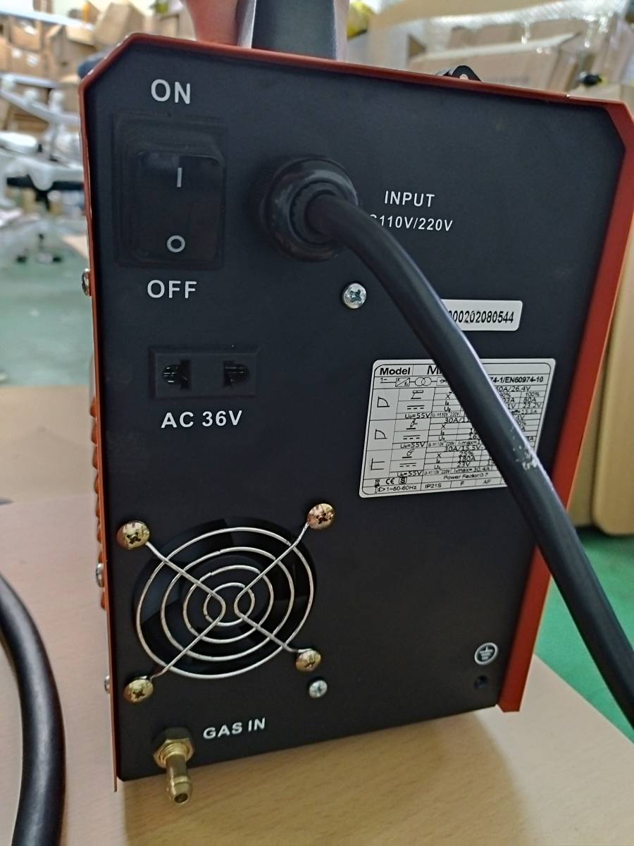 超美品 HTIBOX MIG-250 溶接機 動作確認済み 半自動タイプ 超美品 HTIBOX MIG-250 溶接機 動作確認済み 半自動タイプ