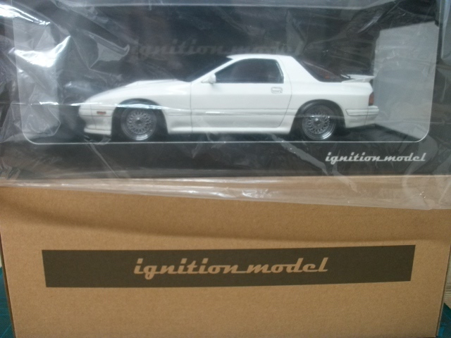1/18 Ignition model イグニッションモデルマツダ サバンナ RX-7 アンフィニ／ Infini (FC3S) White（1999）ジャンクの画像1