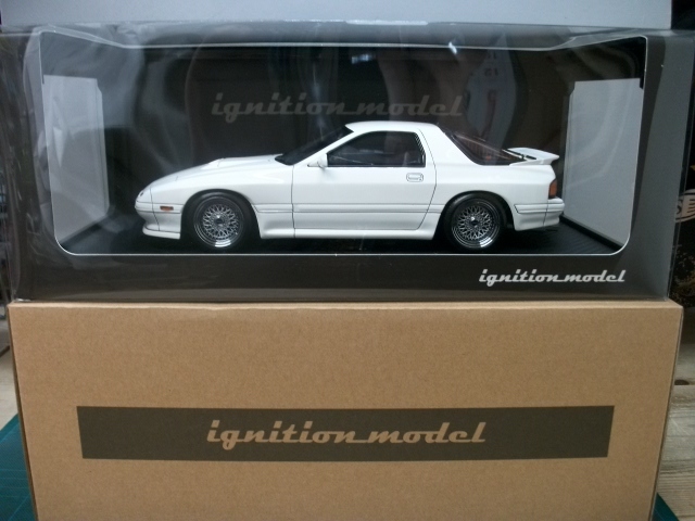 1/18 Ignition model イグニッションモデルマツダ サバンナ RX-7 アンフィニ／ Infini (FC3S) White（1999）ジャンクの画像2