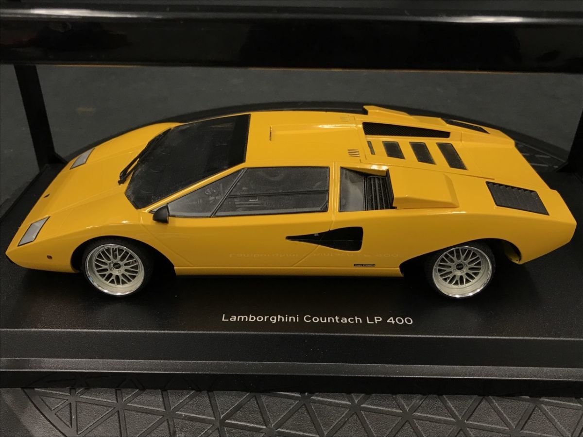 0303-127T⑥19087 ミニカー KYOSHO 京商 Lamborghini Countach LP400 ランボルギーニ カウンタック 1:18 イエロー スポーツカー 箱ありの画像2