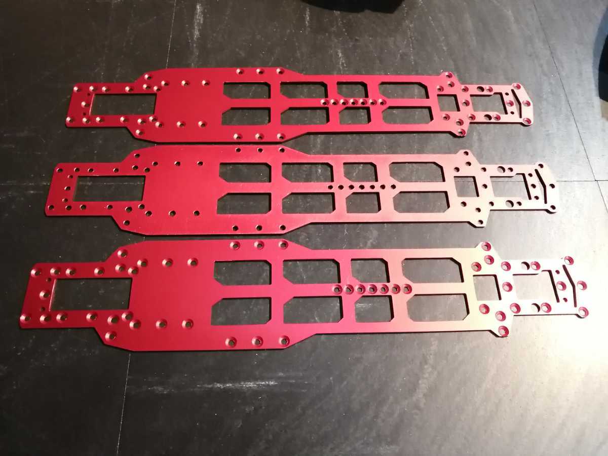 サクラd5 RR SAKURA D5 RR　 軽量アルミシャーシ　赤　レッド板厚1.5ミリ