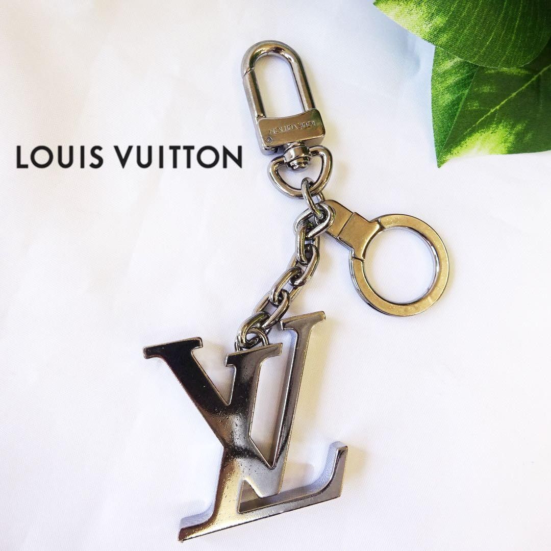 美品☆ルイ ヴィトン ポルト クレ イニシャル LV キーホルダー