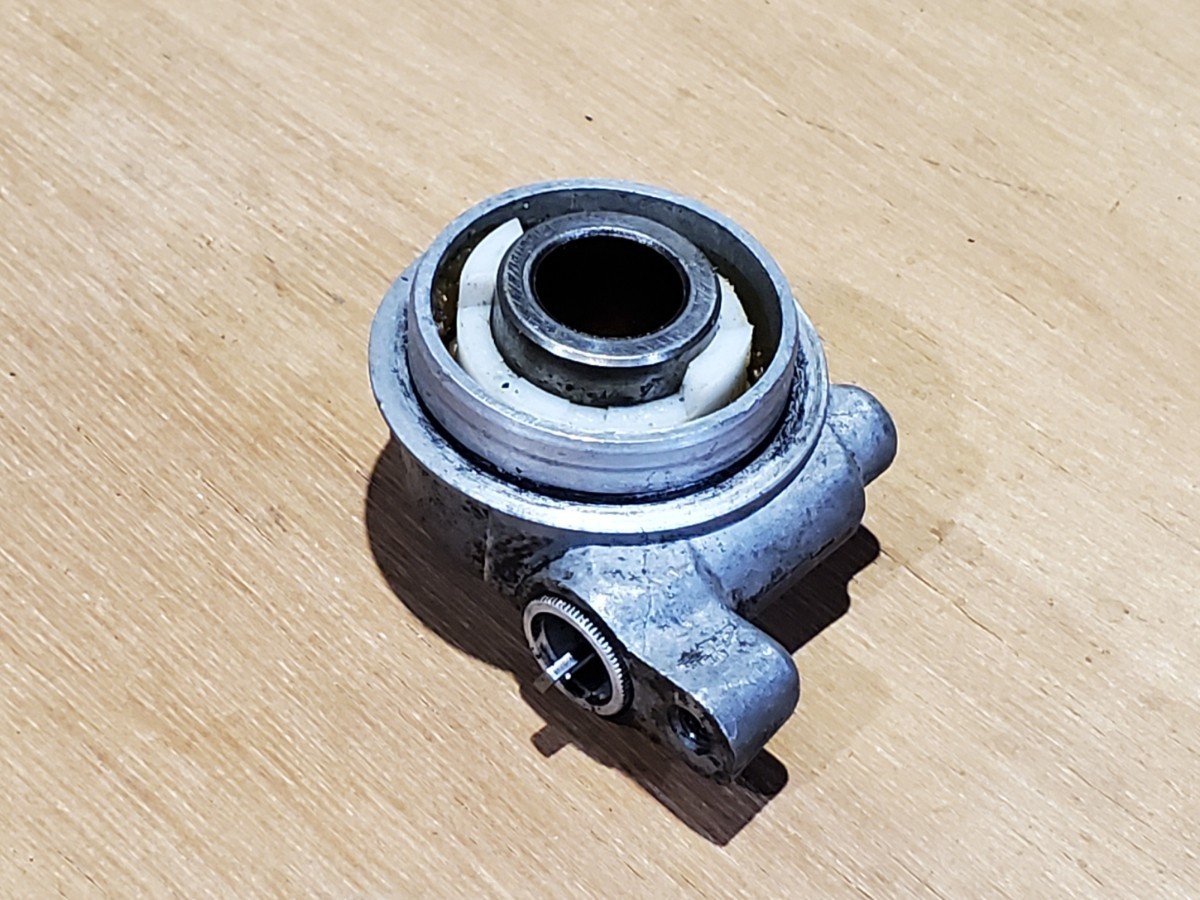 VF750F スピードメーターギア 流用にも! | www.chicshabu.com