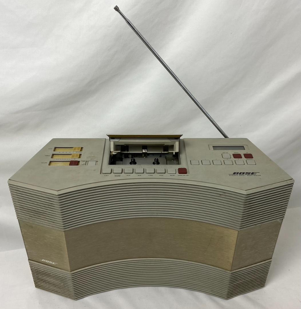1980年代の名機 BOSE ボーズ AW-1 CDラジカセ 専用バッグ付き Acoustic Wave Music System FM/AMラジカセ AUXの画像2