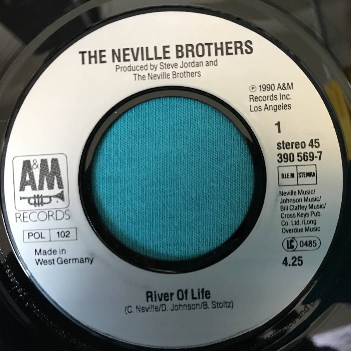 7”●The Neville Brothers / River Of Life EUROPEオリジナル盤A&M Records 390 569-7の画像3