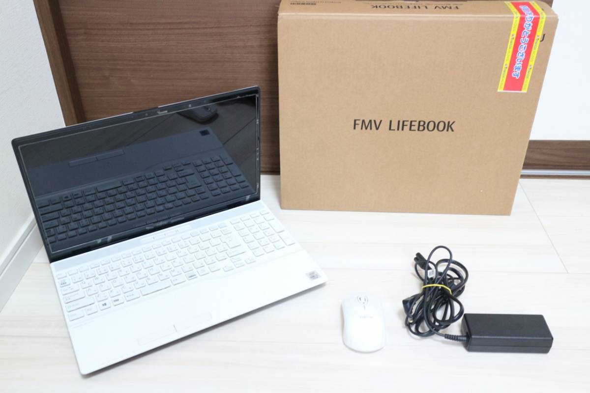 最新 Windows11!! office 2019 早い者勝ち ★美品★ FUJITSU 富士通 LIFEBOOK AH53/E2 FMVA53E2W i7 10510 8GB SSD 512GB♪_画像1