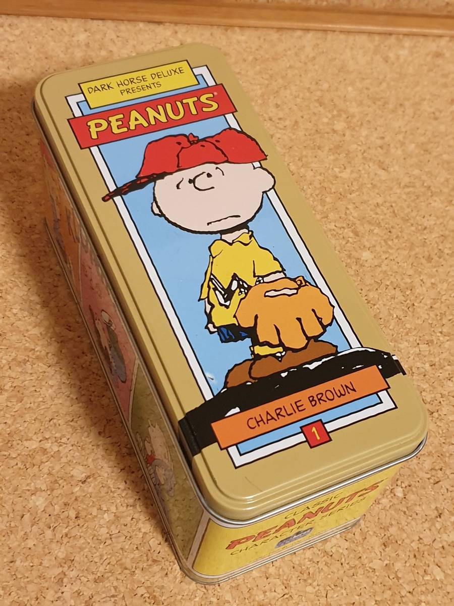 DARK HORSE DELUXE CLASSIC PEANUTS チャーリーブラウン ピーナッツ ダークホース フィギュア