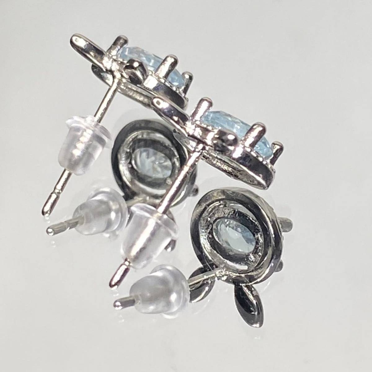 《pierce》天然石ブルートパーズ　宝石質　うさぎ　両耳用　silver925_画像3