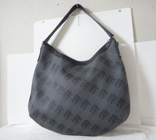フォリフォリ　FolliFollie　PVC　レザー　グレー　グレー系　レッド?。艶柄　ブラック　ハンドバッグ　レディース　訳あり