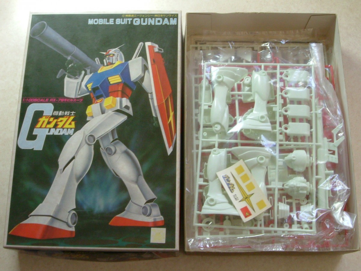 旧 バンダイ 1/100 RX-78 ガンダム 初版 80年7月製 盾シール