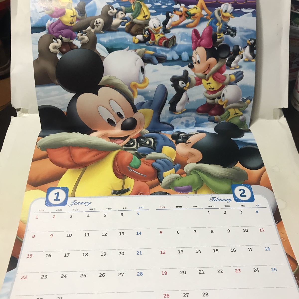 docomo ドコモ　Disney ディズニー　2023年カレンダー　販促品　非売品　ミッキーマウス　ドナルドダック_画像3