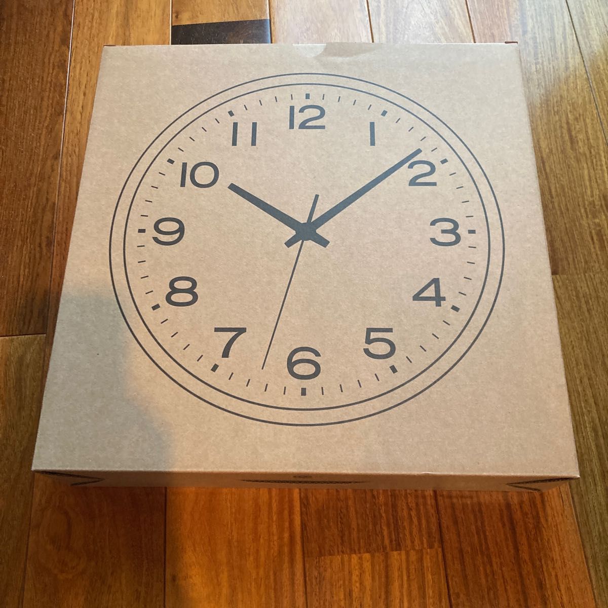 シンプル　unico 陶器　四角　壁掛け時計　