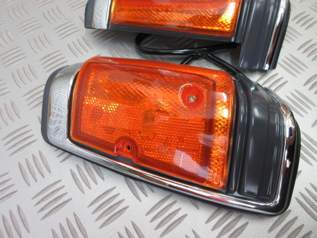 720.181152.1983-1986 US Nissan 720 pickup side marker lamp left right set original OEM NEW! TYC made 