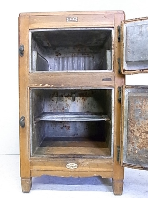 y0232　木製冷蔵庫　レトロ　ビンテージ　アンティーク　ディスプレイ　飾り台　USED_画像5
