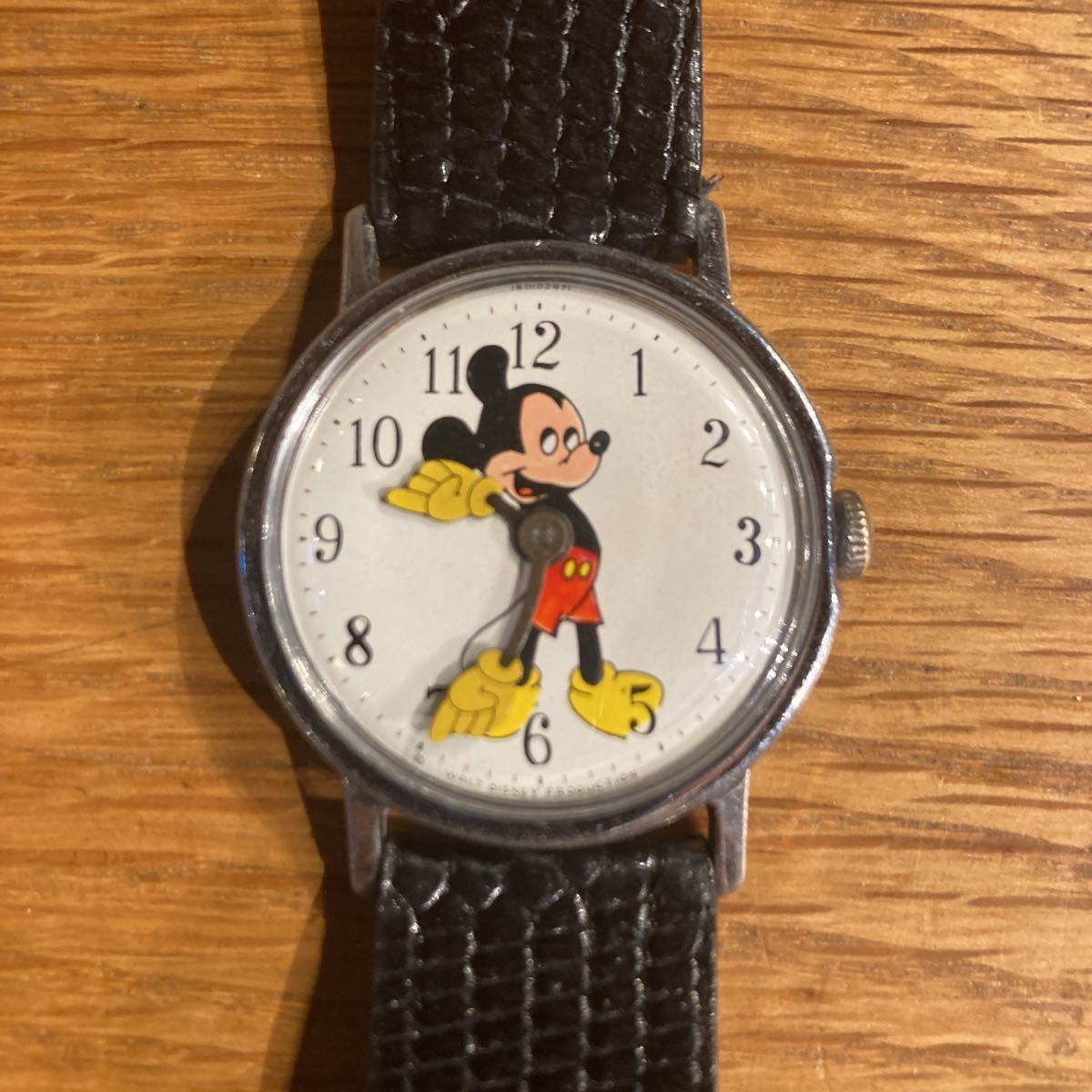 ブランド雑貨総合 手巻き 腕時計ビンテージ ディズニー ミッキーマウス