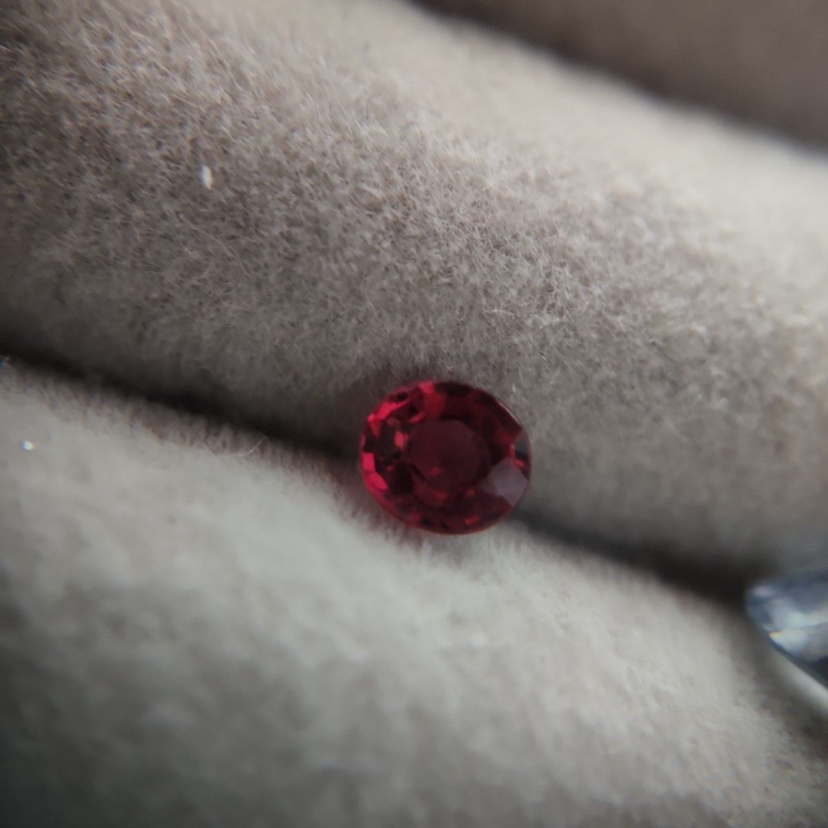 天然レッドスピネル 0.461ct | alfasaac.com