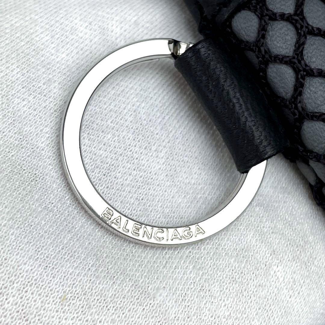 だいても 極美品□BALENCIAGA バレンシアガ クラシック クリップ M