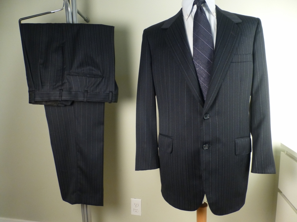 ◆LULY YANG COUTURE スーツ 42S位 超美品 定価45万円 黒ストライプ 秋冬 ルリーヤング