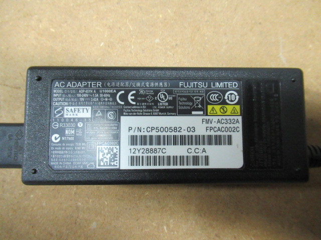 Fujitsu Fujitsu DC19V 3.42A 65W AC adaptor FMV-AC332A Junk treat goods thing what were using 
