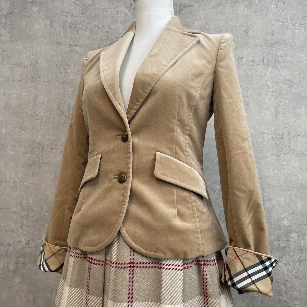 バーバリー Burberry 女の子 160 卒服 ベロア セットアップ 卒業式