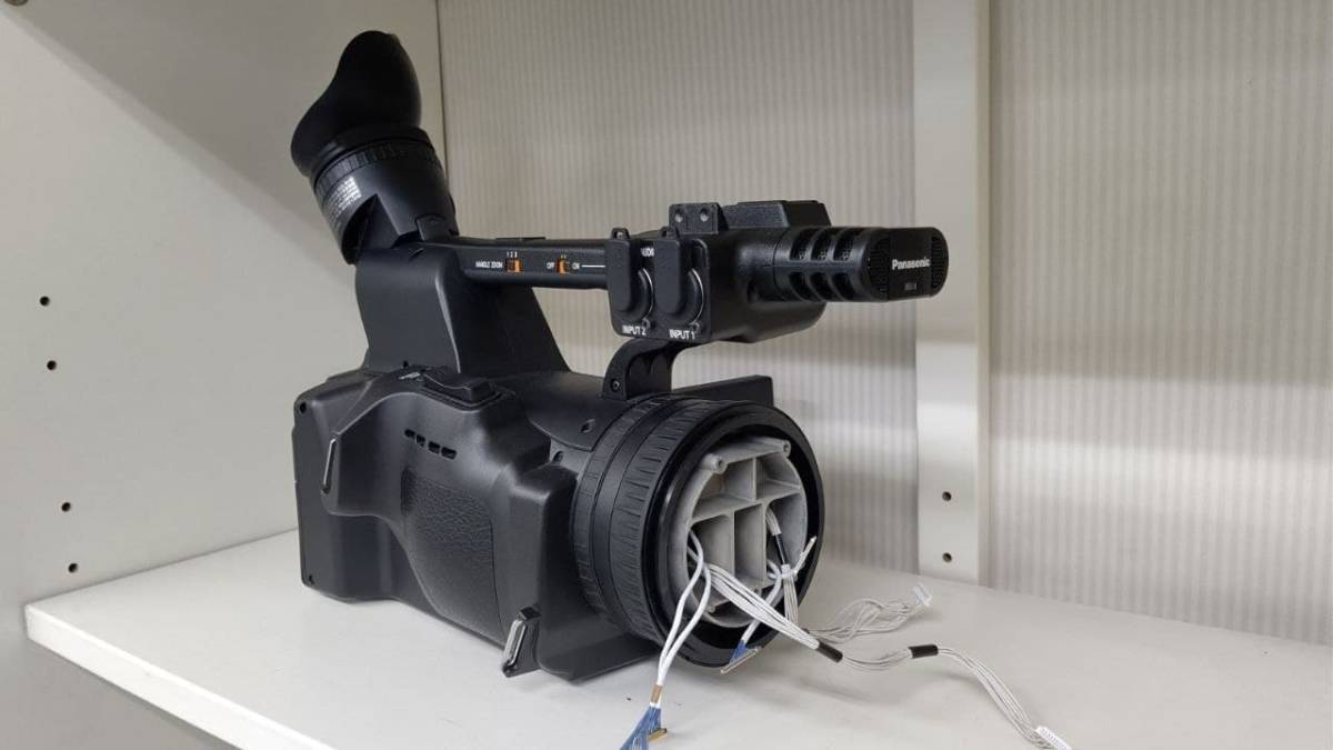 人気商品】 ☆PANASONIC AG-3DA1一体型二眼式3Dカメラレコーダー(部品