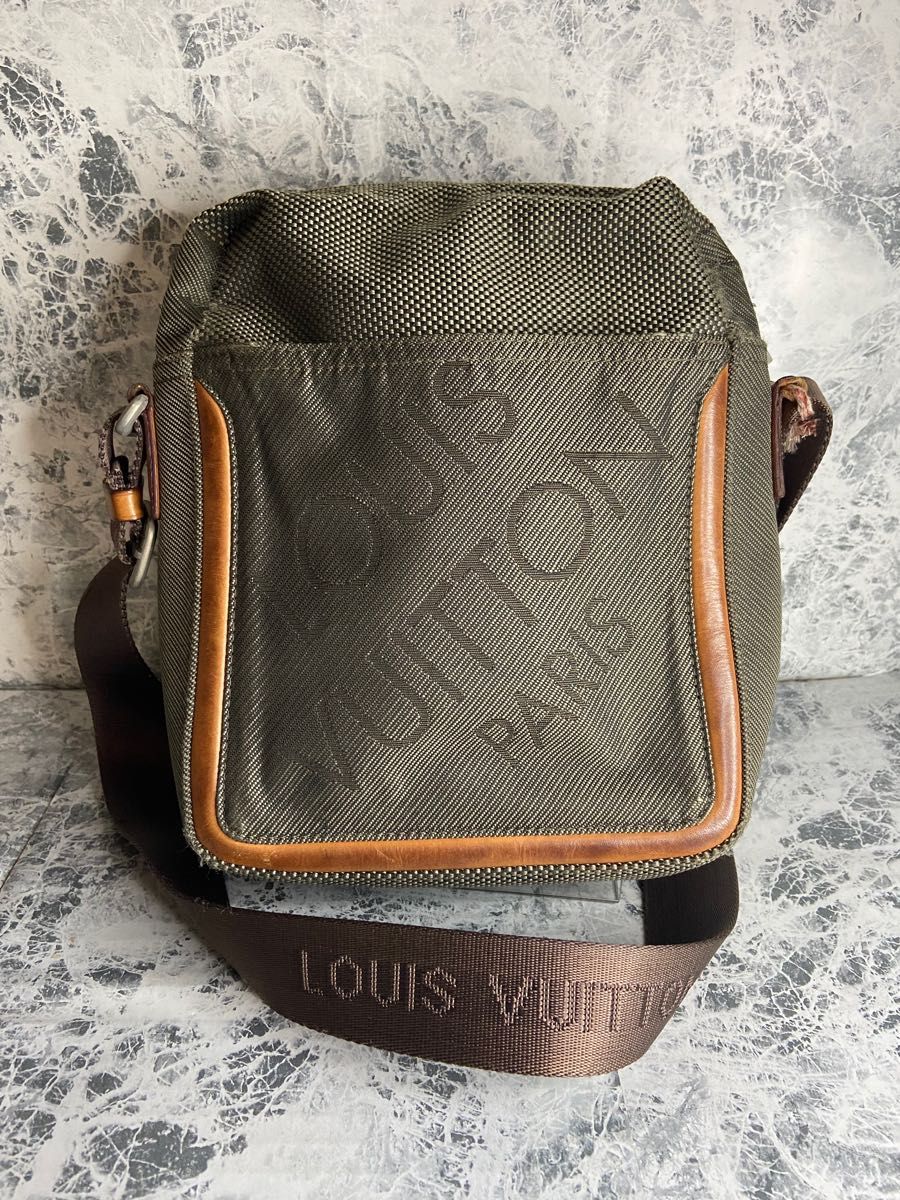 国内初の直営店 LOUIS VUITTON VUITTON 【お値引き】LOUIS カバ
