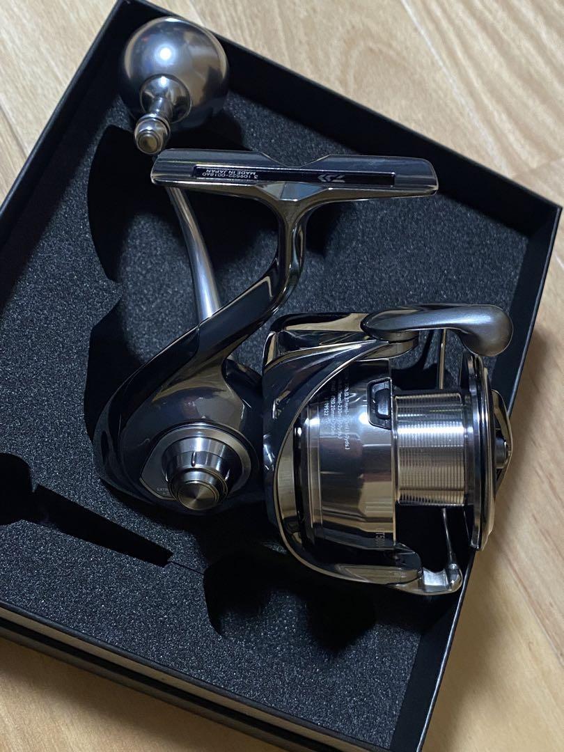 新品 22 イグジスト(EXIST)　ダイワ(DAIWA) 【LT5000-CXH】 スピニングリール 釣り具 フィッシング 海釣り 両利き グレー ユニセックス