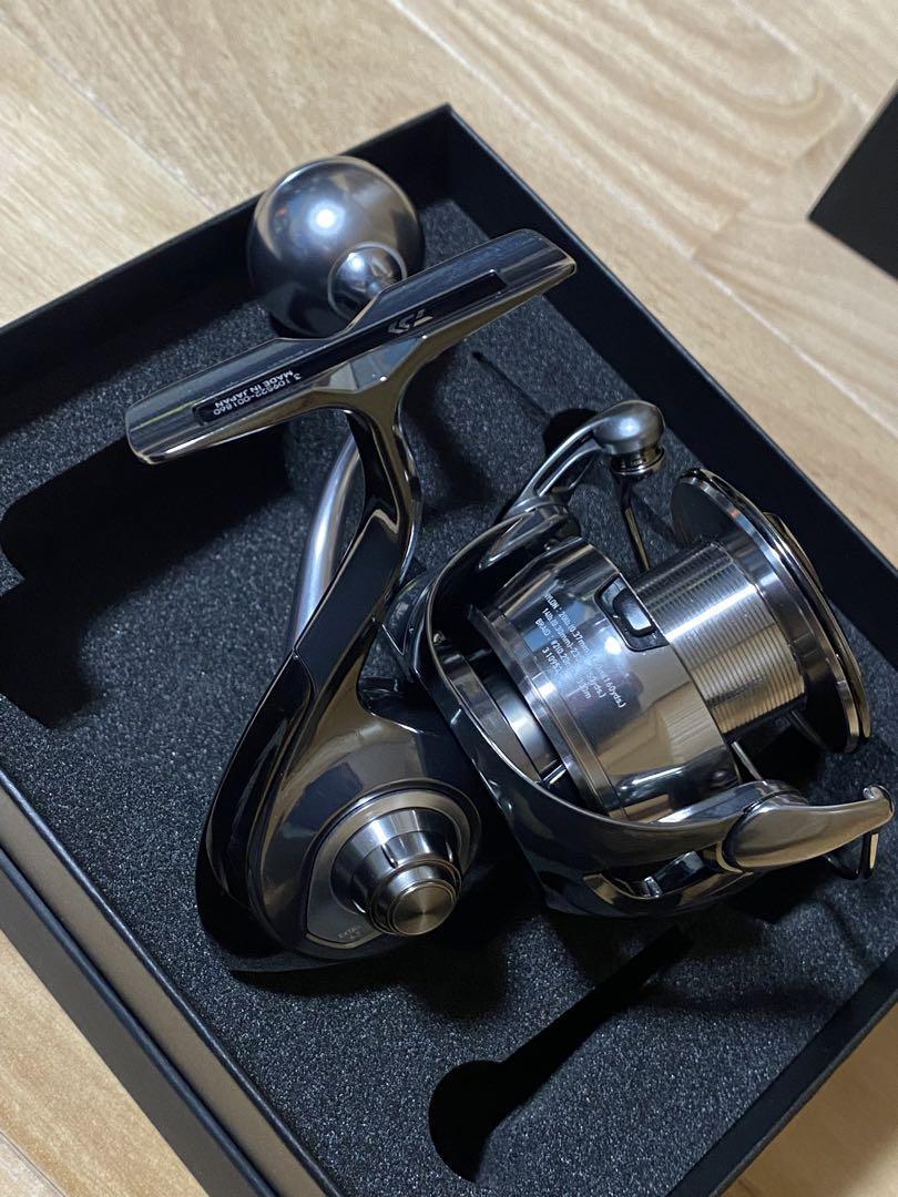 新品 22 イグジスト(EXIST)　ダイワ(DAIWA) 【LT5000-CXH】 スピニングリール 釣り具 フィッシング 海釣り 両利き グレー ユニセックス