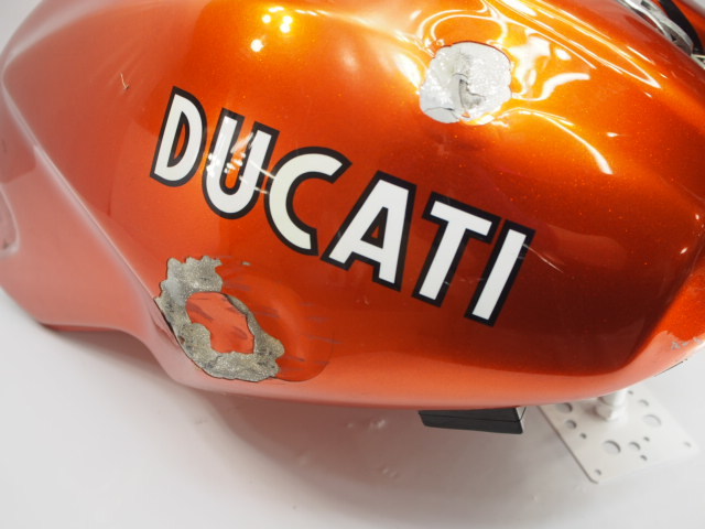 ドゥカティDUCATI モンスター1000S ie純正ガソリンタンク燃料タンク フューエルタンク M1000Sの画像5