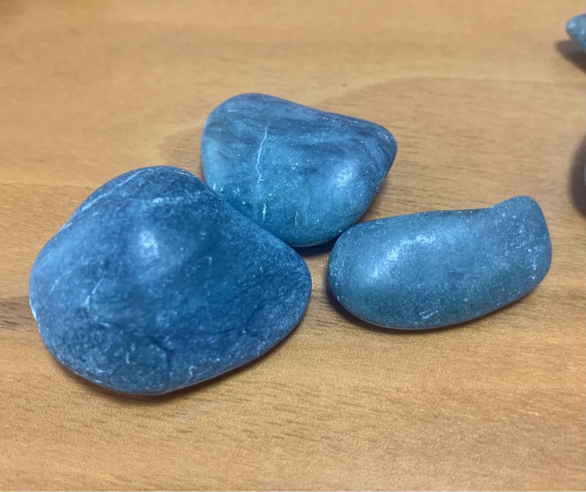 糸魚川産 ネフライト 17個セット 原石 軟玉翡翠｜Yahoo!フリマ