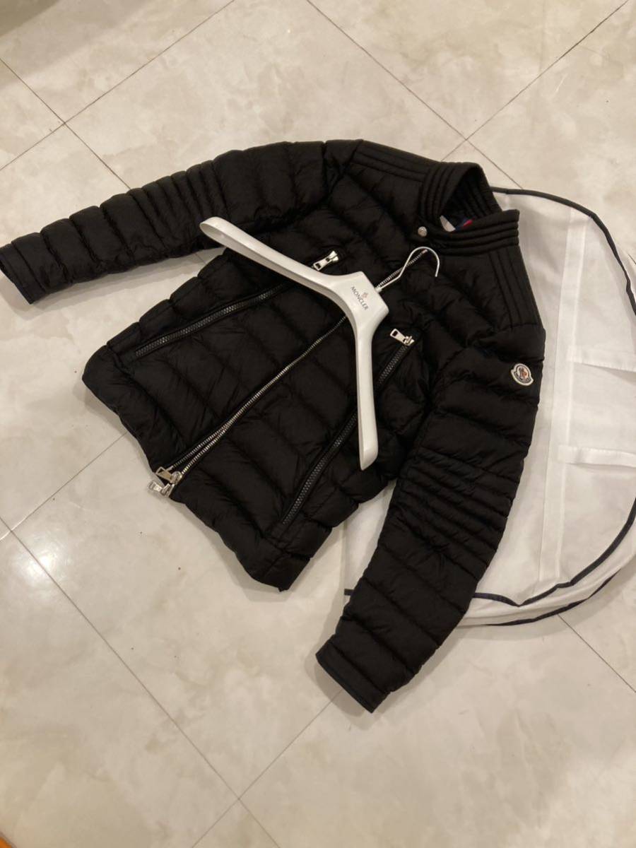 ヤフオク! - 【ほぼ新品】モンクレール moncler amiot アミオ