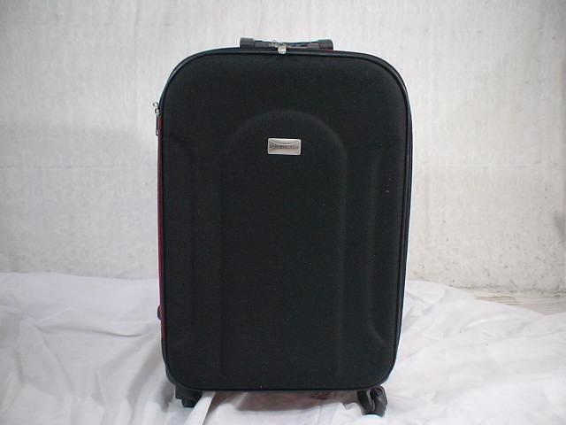 1645　LIBRE ESTILO　黒×赤 　鍵付　スーツケース　キャリケース　旅行用　ビジネストラベルバック_画像1