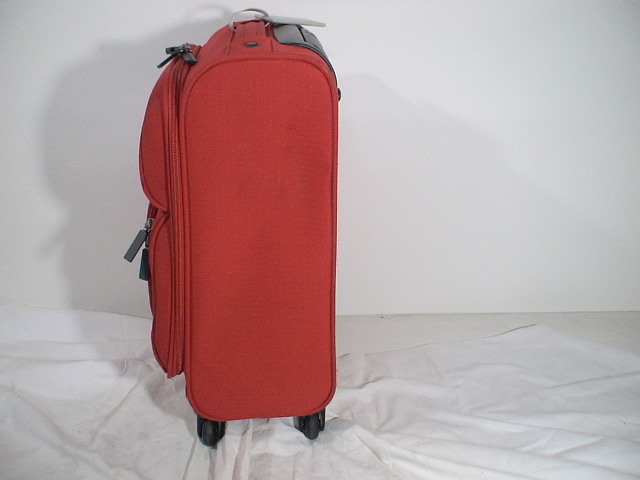 1881　FIGARO 赤色　鍵付き　スーツケース　キャリケース　旅行用　ビジネストラベルバック_画像4