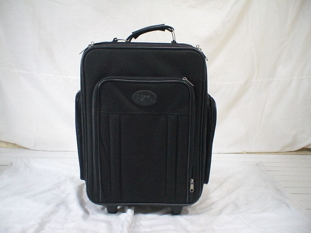 2351　HM 黒　スーツケース　キャリケース　旅行用　ビジネストラベルバック_画像1