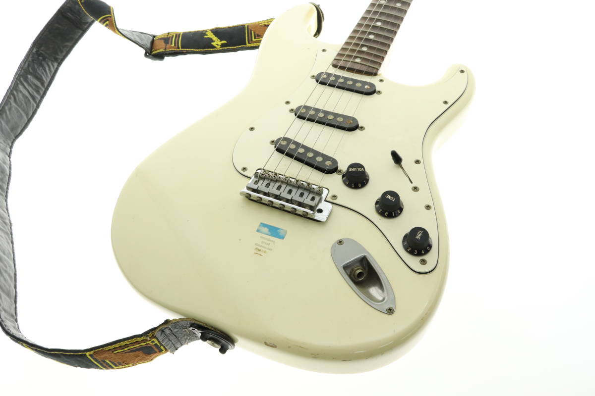 VMPD5-34-27 Fender JAPAN フェンダー ジャパン エレキギター ストラトキャスター ギター 楽器 全長約99cm 音出し未確認 ジャンクの画像3