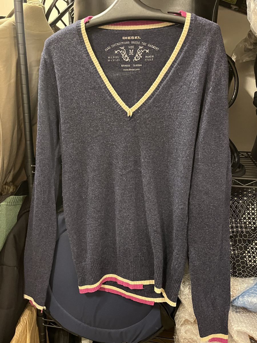 美品 価格70,000円程□ DIESEL イタリア製 Ⅴネックニット メンズM