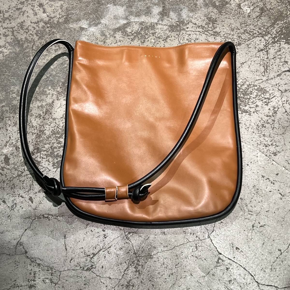 MARNI マルニ MARCEL KNOT FLAT MEDIUM BAG マルニ 牛革 レザー