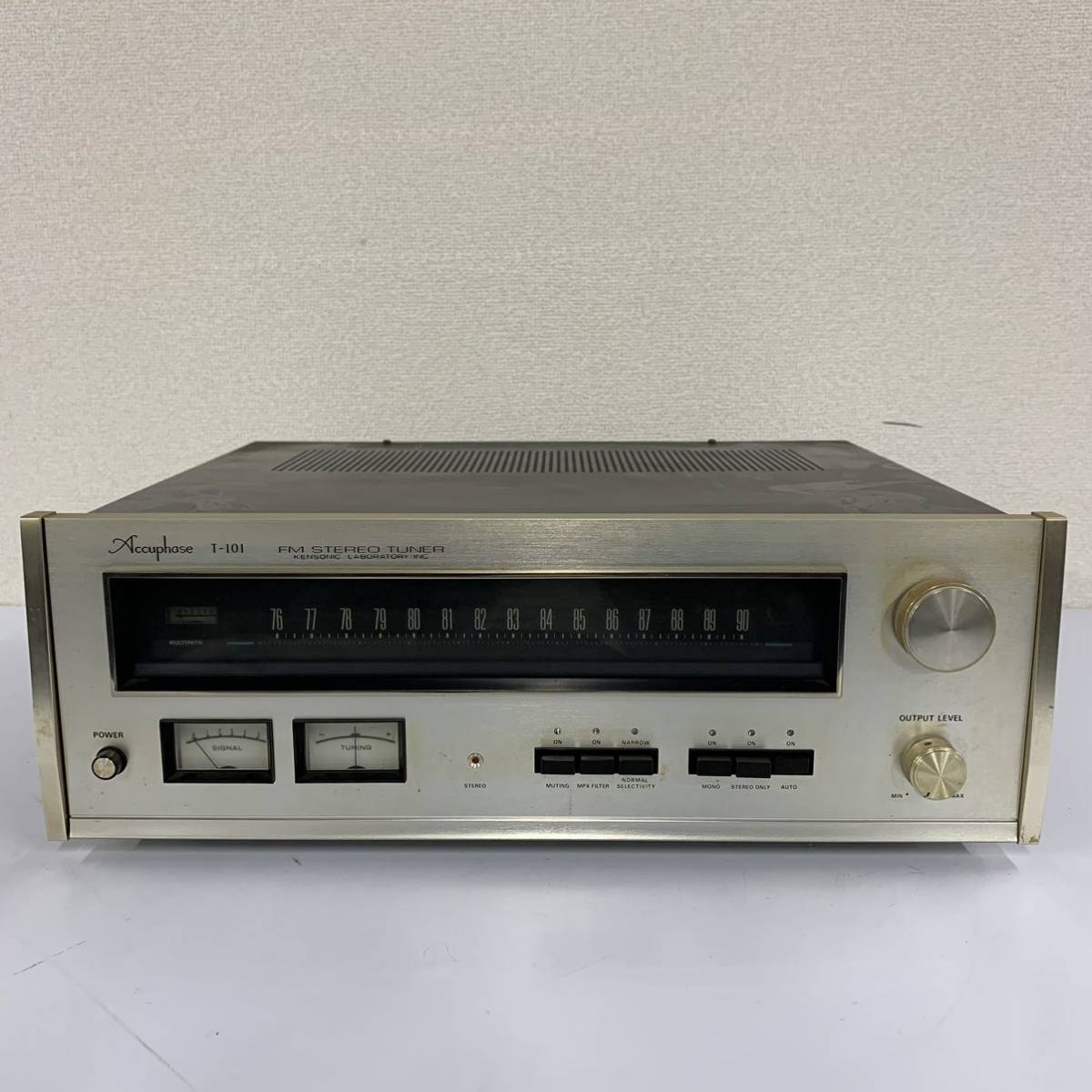 Hd2-hy)Accuphase T-101 FMチューナー 動作品 アキュフェーズ ラジオ