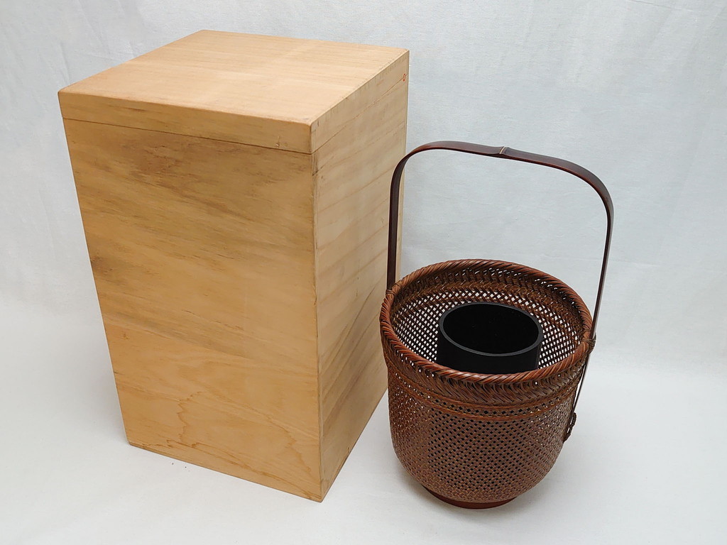 R-062662 八木澤啓造(蒼かん) 時雨花籠(共箱付き、花入、竹工芸、花