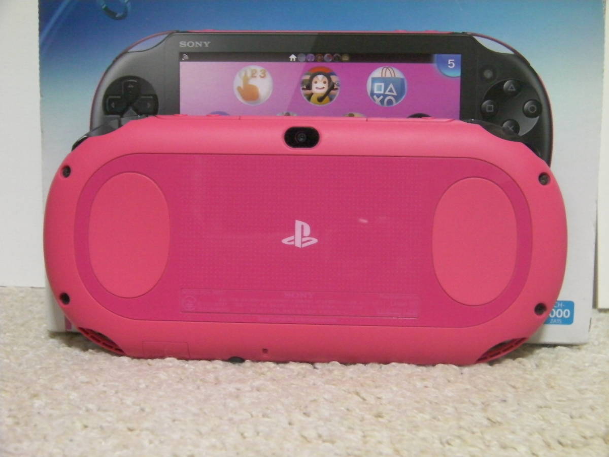 即決 PlayStation Vita 本体 ピンク ブラック（PCH-2000）Wi-Fiモデル