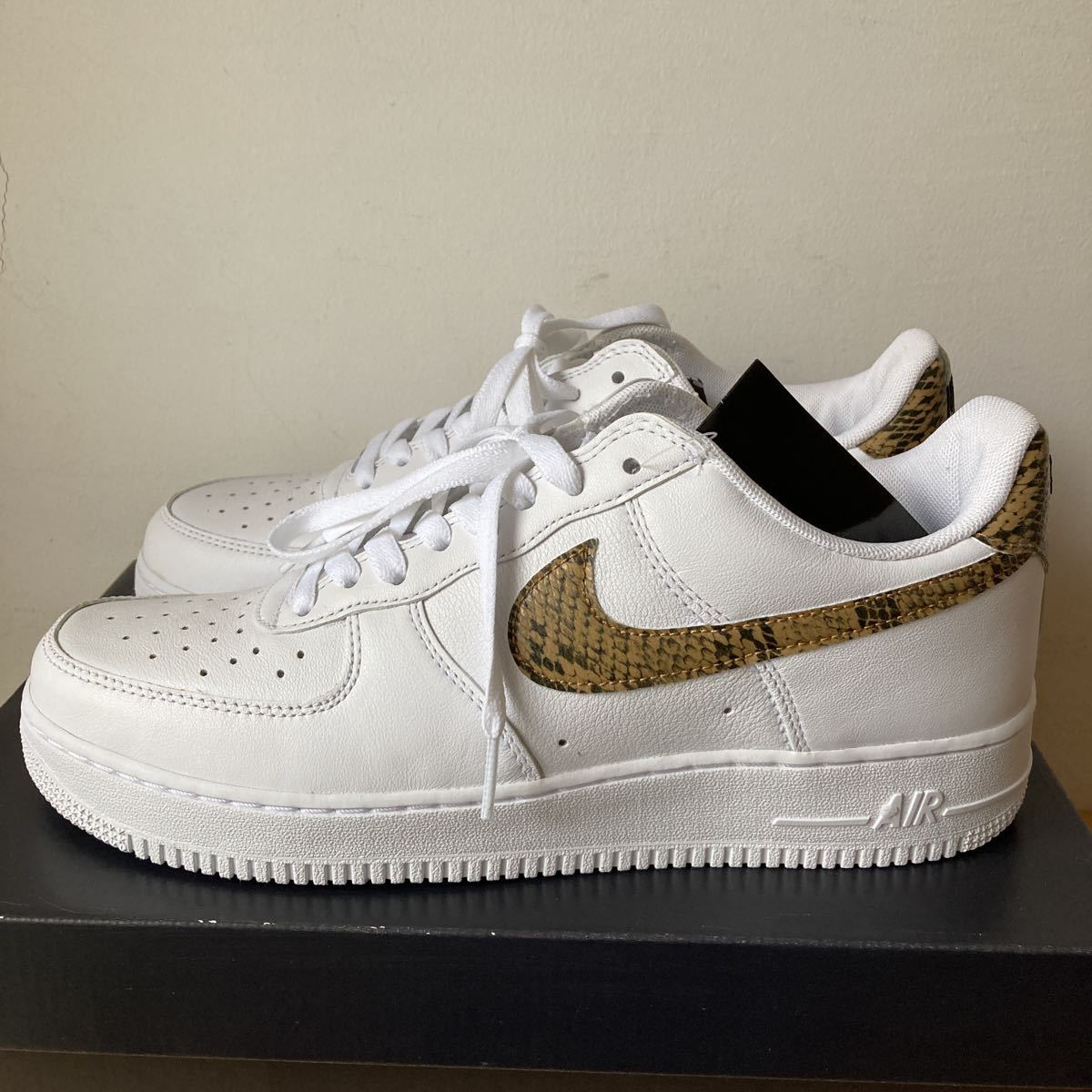 28.0cm US10 NIKE AIR FORCE 1 LOW RETRO PRM QS SNAKE WHITE/ELEMENTAL GOLD ナイキ エアフォース1 ロー レトロ プレミアム 蛇　スネーク_画像3