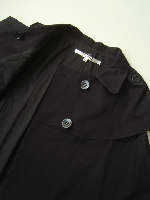 HACHE イタリア製ブラックジャケット size42_画像3